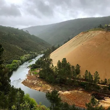 Quinta Do Ragal مزرعة للإقامة Lavacolhos