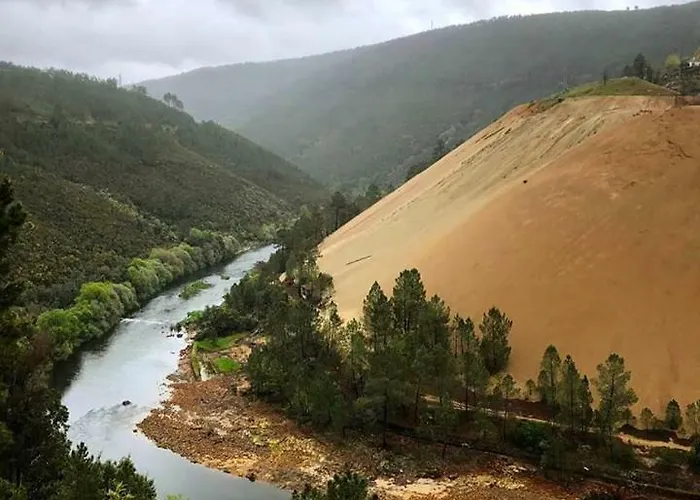 Quinta Do Ragal Alojamento de Turismo Rural Lavacolhos